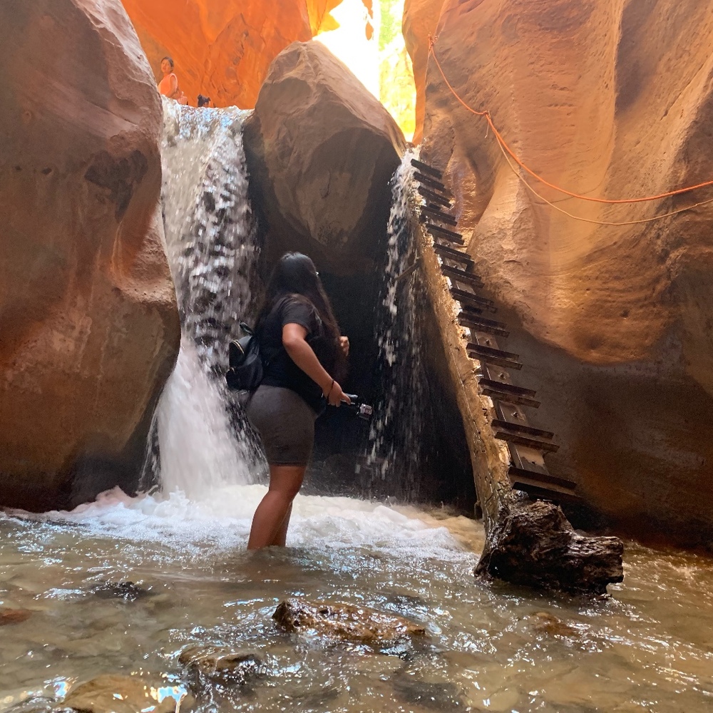 Meet your Posher, Kayla